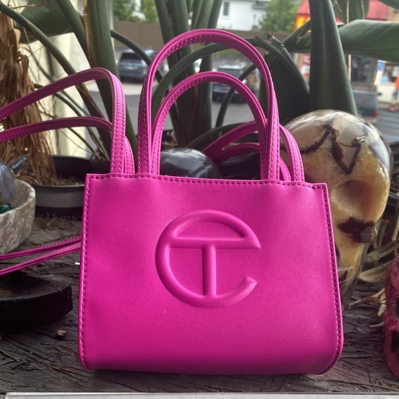 Small Azalea Telfar Bag - Picture 2 of 5